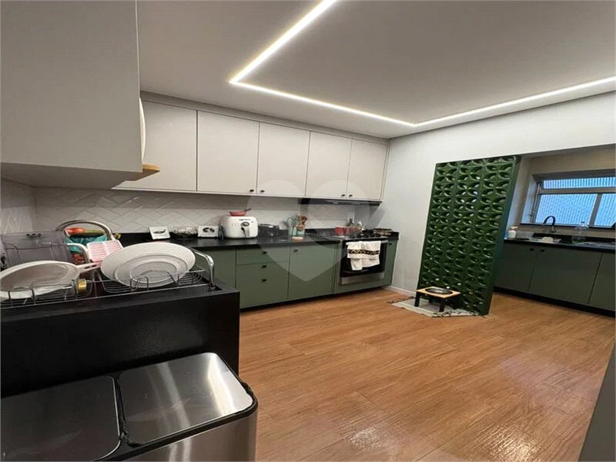 Apartamento Recém reformado e mobiliado a venda em Vila Mariana