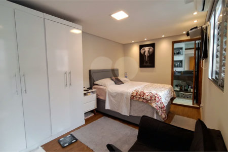 Casa à venda com 3 quartos, sendo 2 suítes, em Vila Medeiros, São Paulo, SP