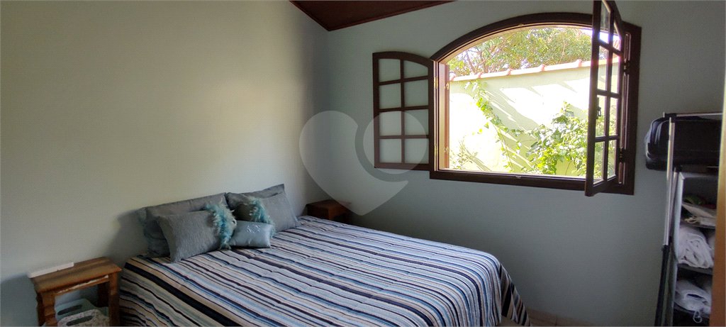 Casa à venda com 3 quartos, sendo 1 suíte, no Centro, Extrema, MG