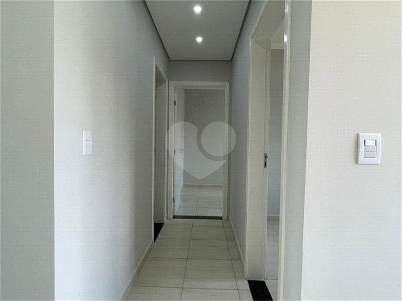 Apartamento à venda com 2 quartos em Vila Domingues, Votorantim, SP