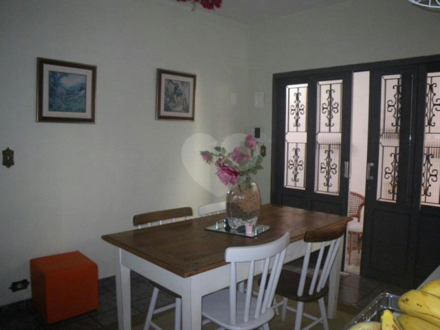 Sobrado à venda com 3 quartos, sendo 1 suíte,  em Chácara Santo Antônio, São Paulo, SP