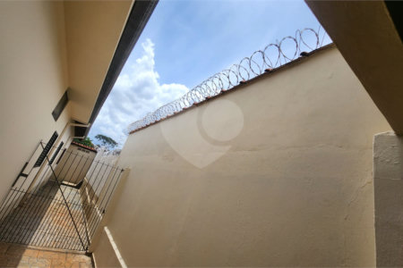 Casa à venda com 4 quartos, sendo 1 suíte, em Jardim Roberto Selmi Dei, Araraquara, SP