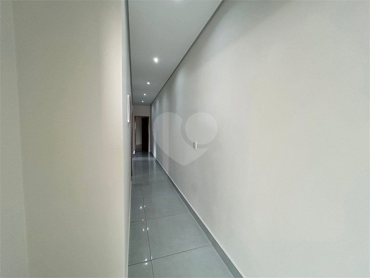Casa à venda com 3 suítes no condomínio Jardim Villagio Wanel, Sorocaba - SP