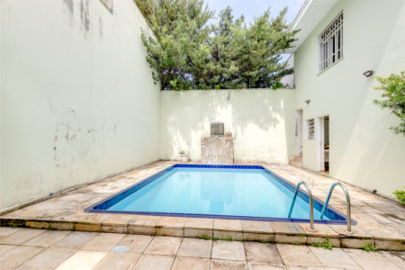 Sobrado à venda com 5 quartos, sendo 3 suítes,  em Jardim Luzitânia, São Paulo, SP