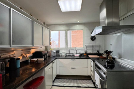 Apartamento à venda com 3 suítes em Vila Andrade, São Paulo, SP