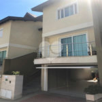 Casa à venda com 3 quartos, sendo 2 suítes, no condomínio Floradas da Serra, São Paulo - SP