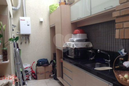 Sobrado à venda com 3 quartos, sendo 1 suíte, em Vila Mazzei, São Paulo, SP