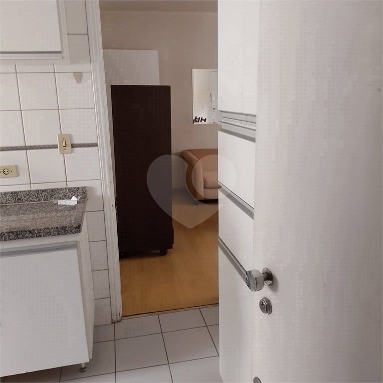 Apartamento à venda com 3 quartos, sendo 1 suíte,  em Pinheiros, São Paulo, SP