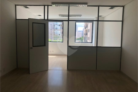 Sala à venda em Cidade Monções, São Paulo, SP