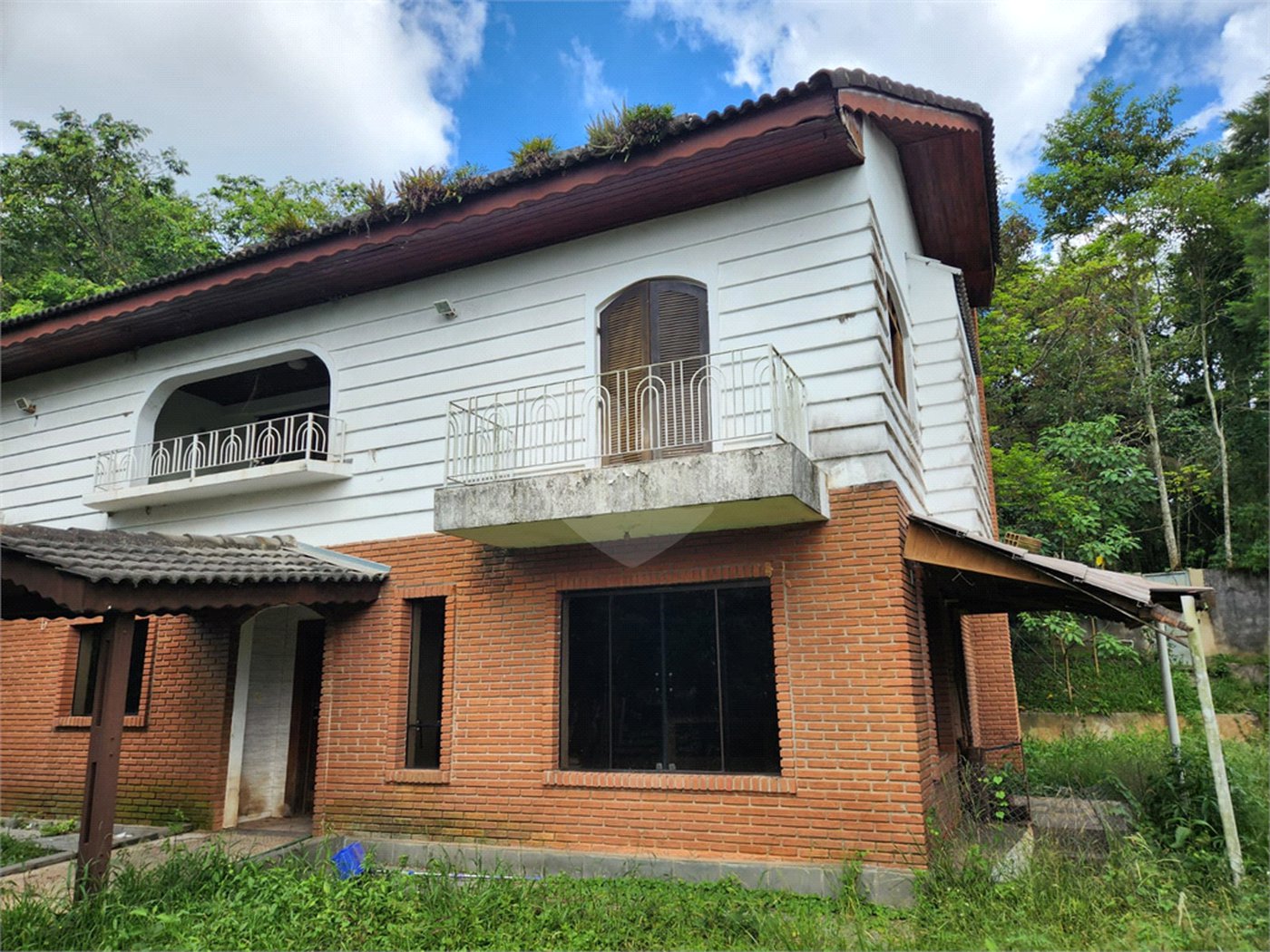 Casa à venda com 4 suítes no condomínio Alpes da Cantareira, Mairiporã - SP