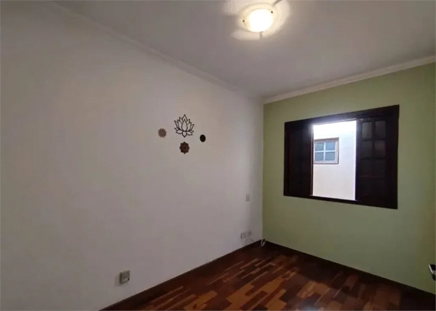 Sobrado à venda com 3 quartos, sendo 1 suíte,  em Jardim Ester, São Paulo, SP