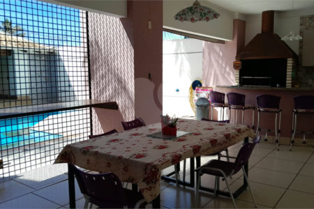 Casa à venda com 4 quartos, sendo 3 suítes, em Boa Esperança, Cuiabá, MT