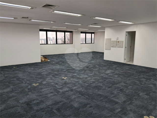 Sala à venda em Alto da Boa Vista, São Paulo, SP