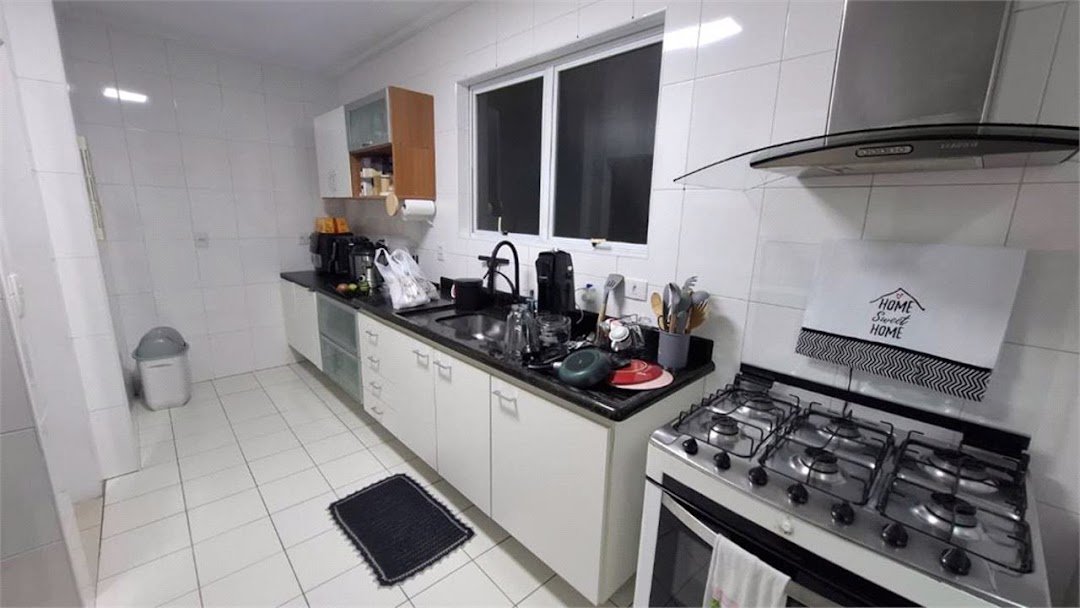 Apartamento Residencial à venda, Gonzaga, Santos - AP1115.