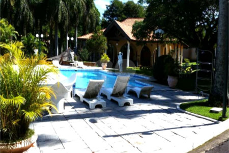 Casa à venda com 4 suítes no condomínio Vale do Itamaraca, Valinhos - SP