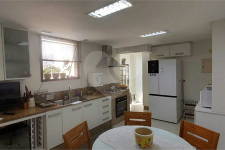 Apartamento à venda com 4 quartos, sendo 1 suíte,  em Tijuca, Rio de Janeiro, RJ