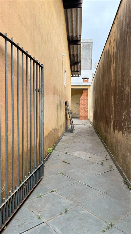 Casa Térrea à venda com 3 quartos em Jardim Dom José, São Paulo, SP