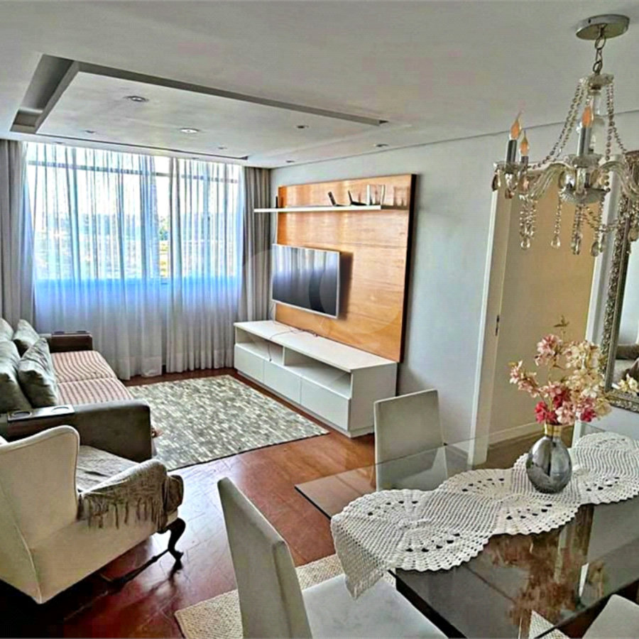 Apartamento à venda com 3 quartos, sendo 1 suíte, em Santo Amaro, São Paulo, SP