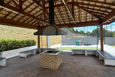 Terreno à Venda no Condomínio Santa Isabel 1