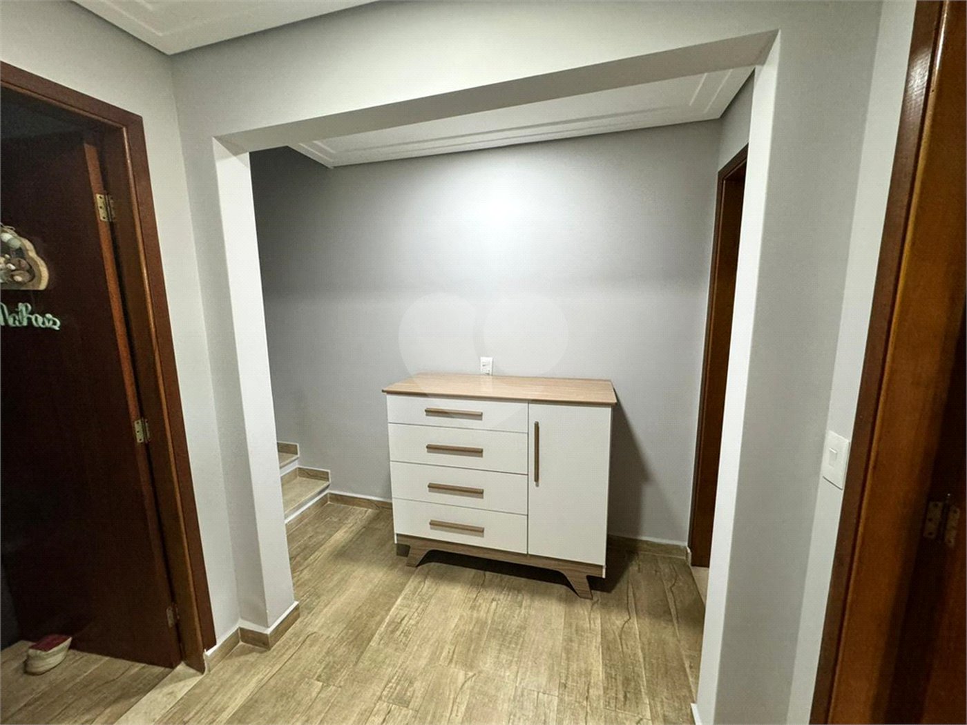 Casa à venda com 3 quartos, sendo 1 suíte, no condomínio Residencial Jardim das Flores 1510, Cotia - SP