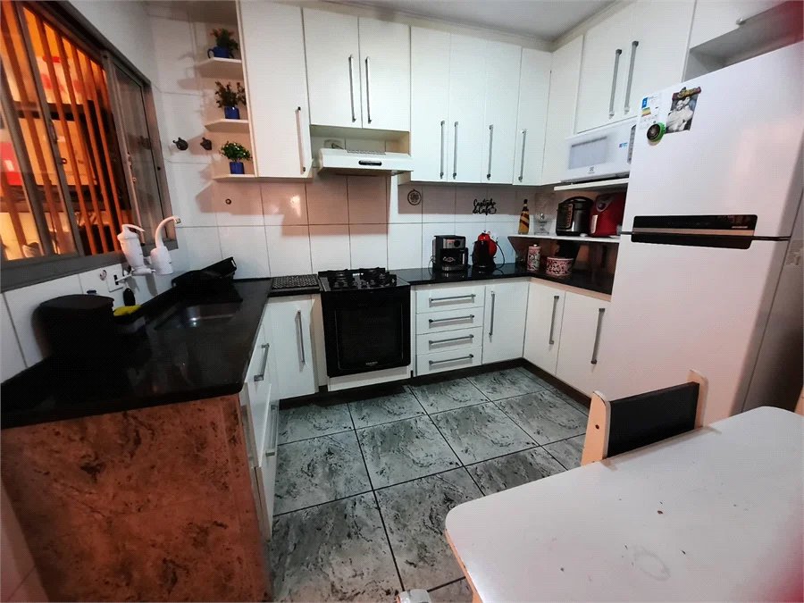 Casa à venda com 3 quartos, sendo 1 suíte, no condomínio Residencial Sol Francisco, São Paulo - SP