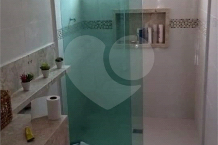 Casa à venda com 3 quartos, sendo 1 suíte,  no condomínio Forest Hills, Guarulhos - SP