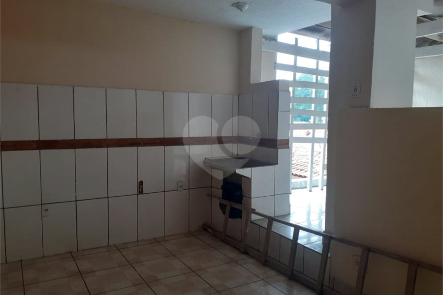 Sobrado à venda com 6 quartos, sendo 1 suíte,  em Jardim Las Vegas, Guarulhos, SP
