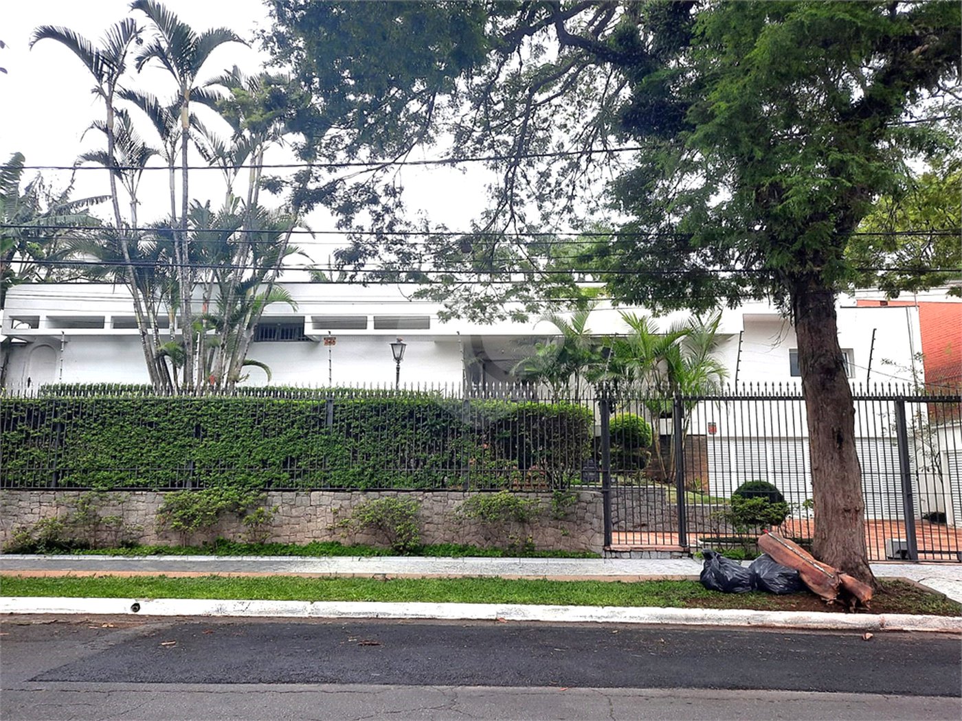Casa para alugar com 4 quartos, sendo 2 suítes,  em Alto da Boa Vista, São Paulo, SP