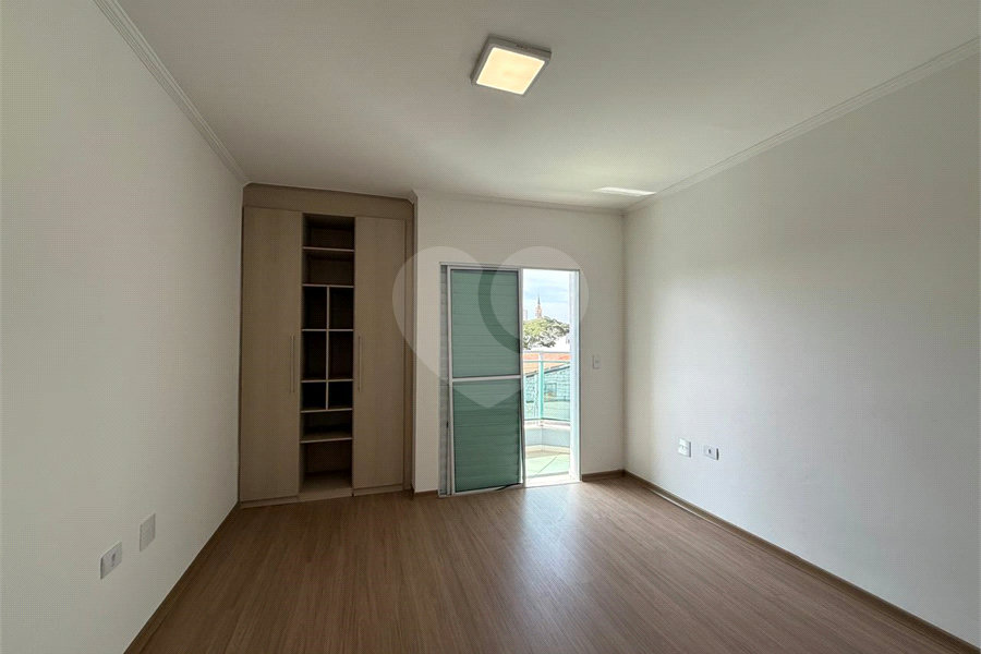 Sobrado à venda com 3 quartos, sendo 1 suíte,  em Parque Vitória, São Paulo, SP