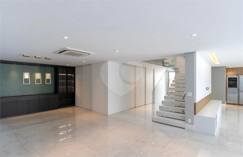 Casa à venda com 4 suítes no condomínio Hípica Garden, São Paulo - SP