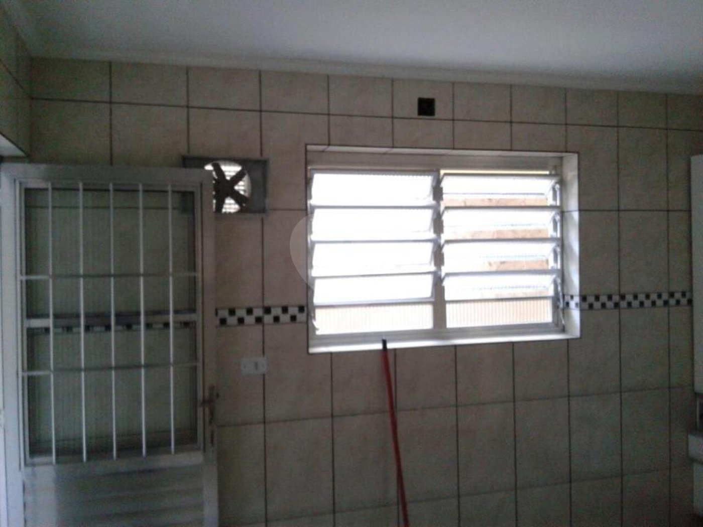 Sobrado à venda com 4 quartos, sendo 2 suítes,  em Tremembé, São Paulo, SP