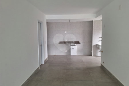 Apartamento à venda com 3 suítes em Sumarezinho, São Paulo, SP