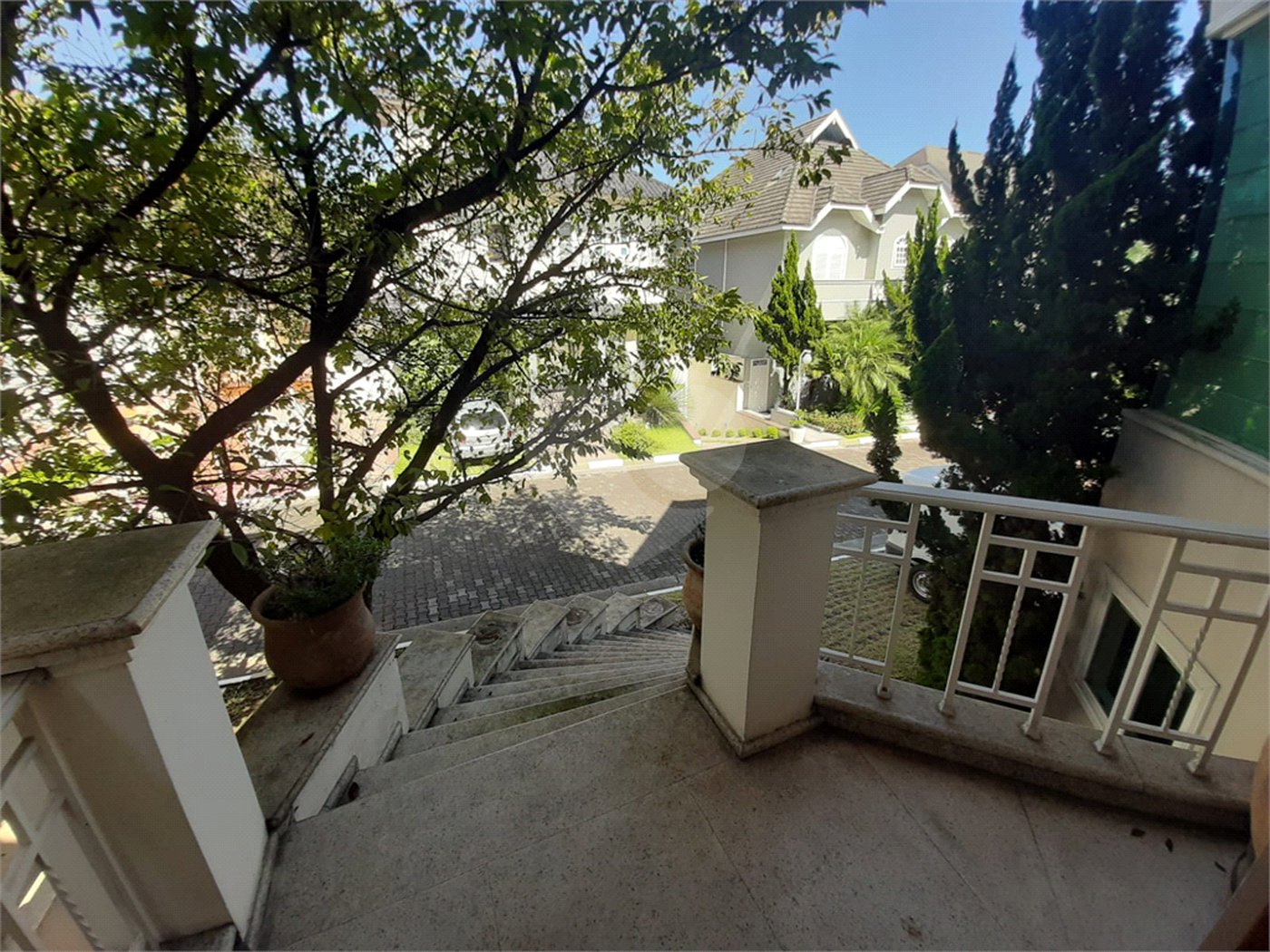 Casa à venda com 3 suítes no condomínio Chácara Francesa, São Paulo - SP