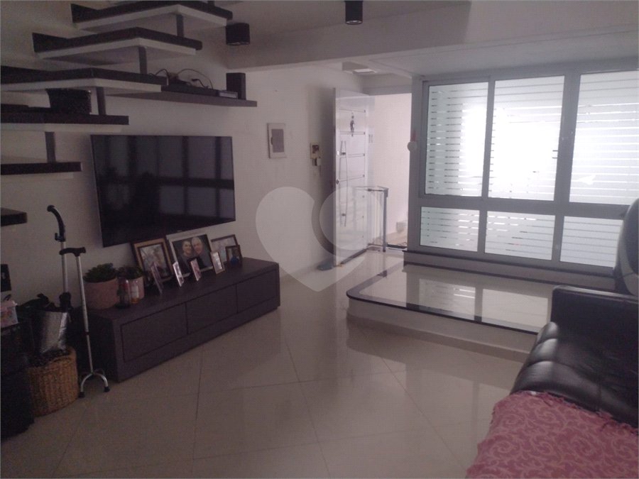 Casa à venda com 3 suítes em Santana, São Paulo, SP
