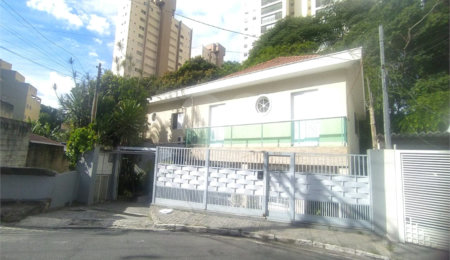 Casa à venda com 10 quartos, sendo 1 suíte,  em Santa Teresinha, São Paulo, SP