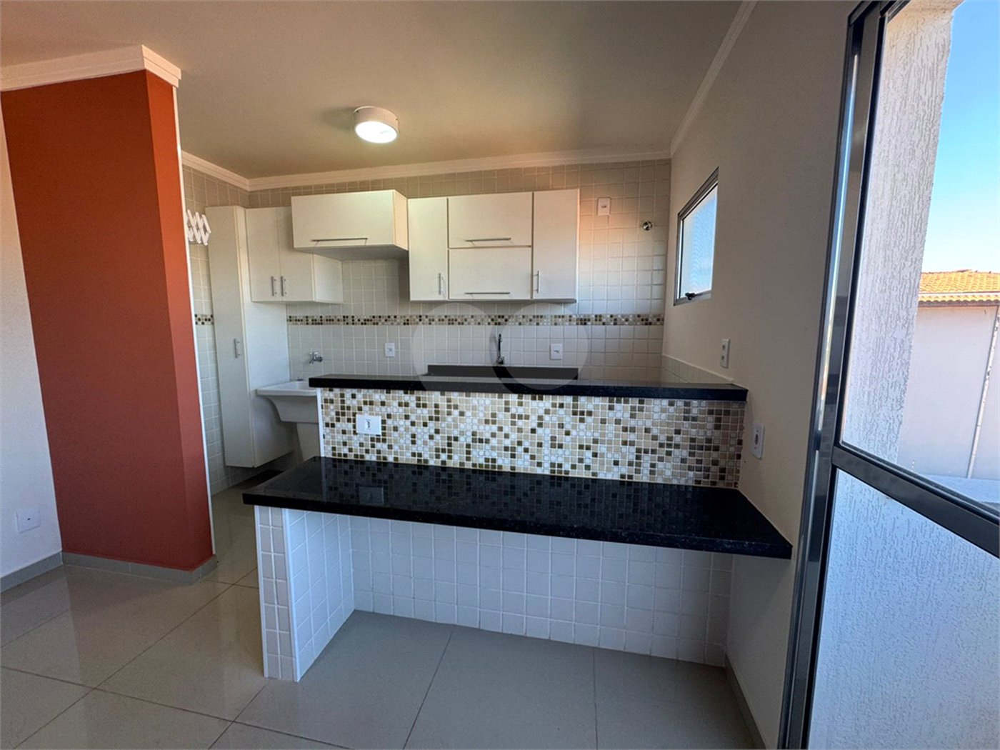 Apartamento á venda com 02 Dormitórios, em São Carlos.