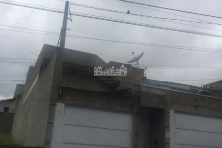 Casa à venda com 2 suítes em Nova Cerejeira, Atibaia, SP