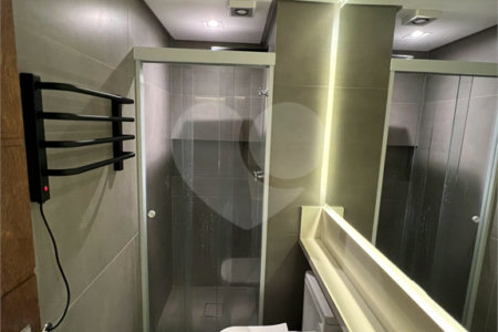 Apartamento à venda com 1 quarto em Santo Amaro, São Paulo, SP