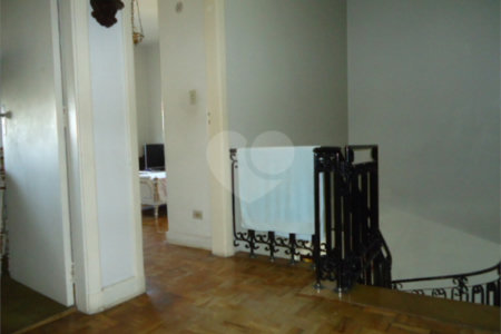Sobrado à venda com 4 quartos em Santa Teresinha, São Paulo, SP
