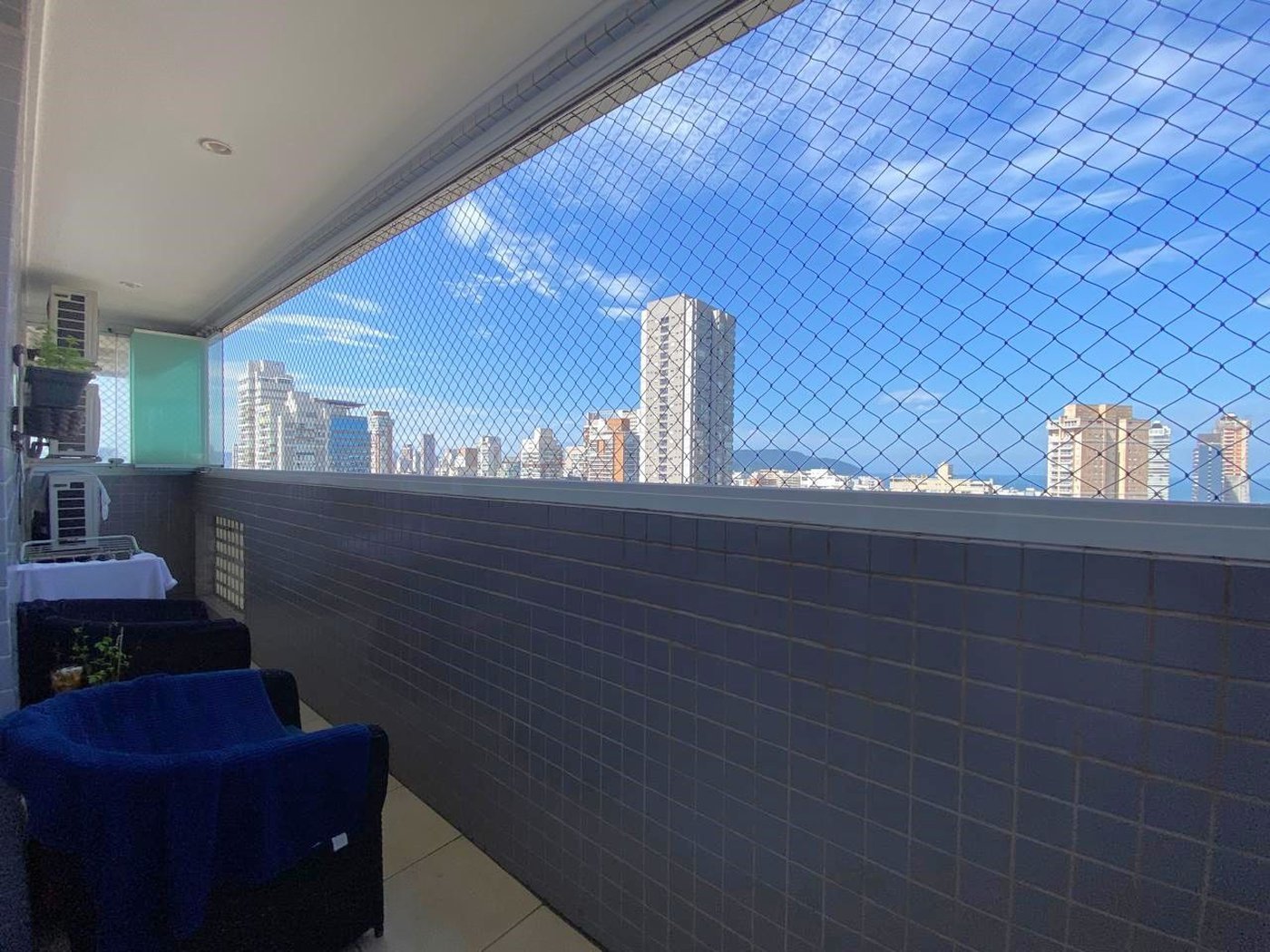 Apartamento com 2 dormitórios à venda, 89 m² por R$ 1.010.000,00 - Gonzaga - Santos/SP