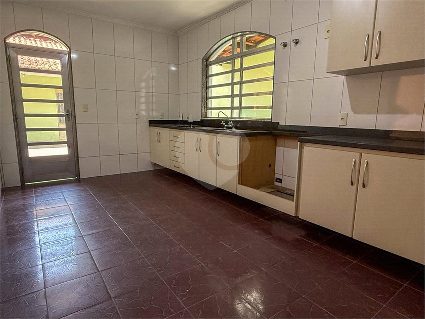 Sobrado à venda com 3 quartos, sendo 1 suíte, em Cidade Líder, São Paulo, SP
