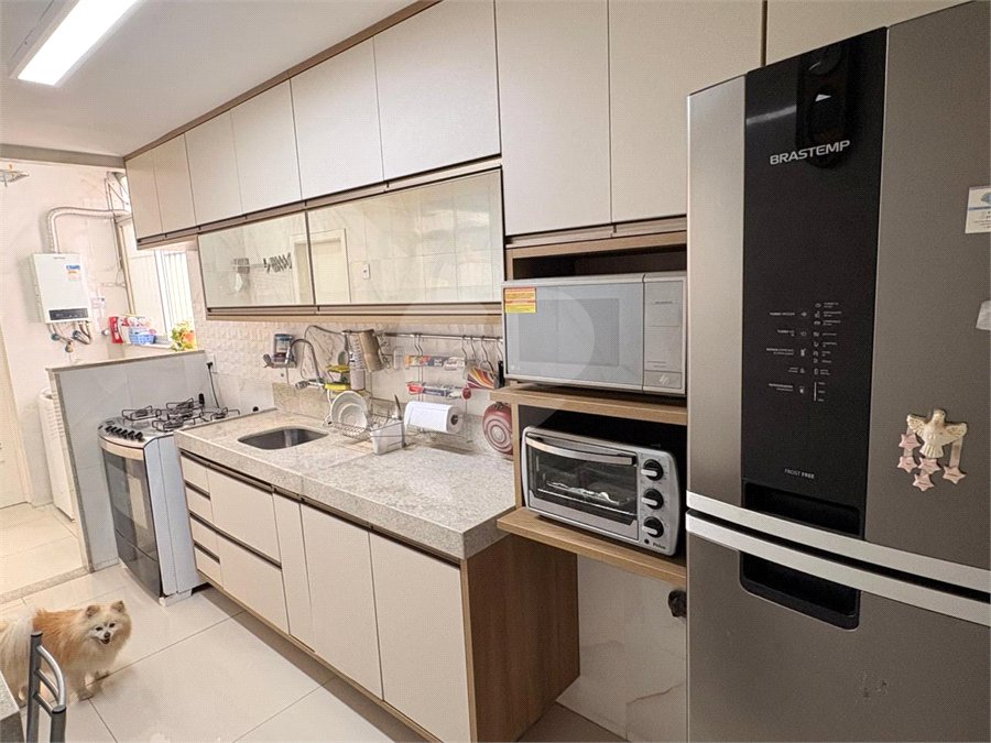 Apartamento à venda com 3 quartos, sendo 1 suíte,  em Lagoa, Rio de Janeiro, RJ