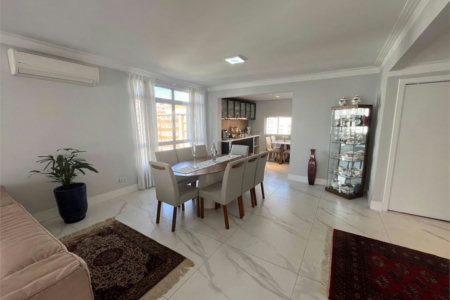 Apartamento Residencial à venda, Gonzaga, Santos - AP0199.