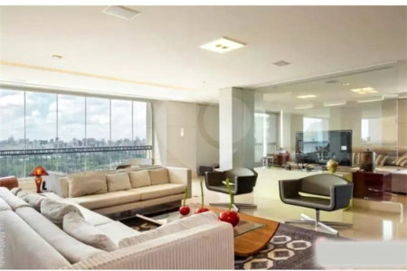 Apartamento à venda com 4 suítes em Moema, São Paulo, SP