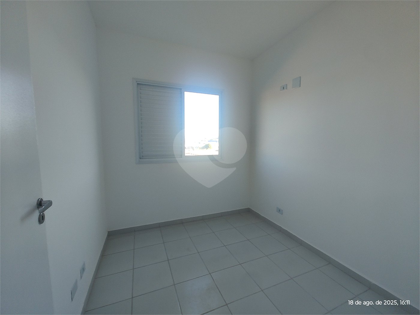 Apartamento para alugar com 3 quartos, sendo 1 suíte,  em Jardim das Palmeiras, Atibaia, SP