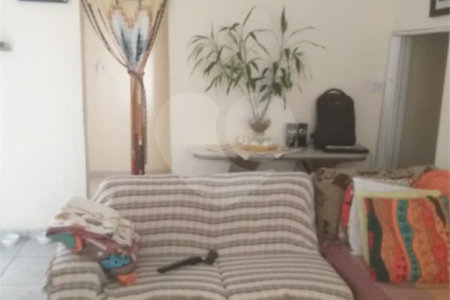 Sobrado à venda com 3 quartos em Vila Nivi, São Paulo, SP
