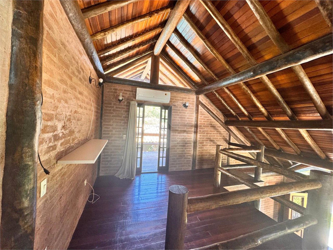Casa à venda com 4 quartos, sendo 2 suítes, no condomínio Náutico Porto Bragança, Bragança Paulista - SP