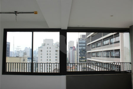 Apartamento à venda com 3 suítes em Pinheiros, São Paulo, SP