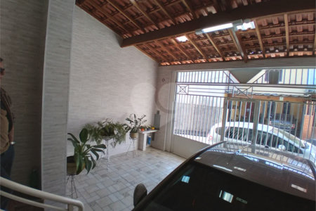 Sobrado à venda com 3 quartos, sendo 1 suíte,  em Vila Medeiros, São Paulo, SP