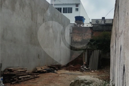 Terreno à venda com 2 quartos no Centro, Mogi das Cruzes, SP